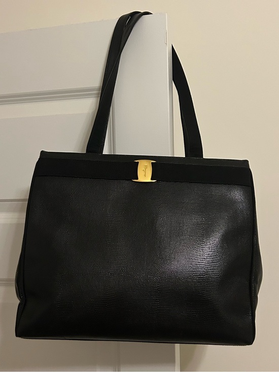 Salvatore Ferragamo Handbags - Salvatore Ferragamo EUC Authentic Luxury Leather Handbag